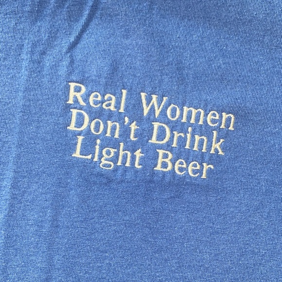 🖤 💛Blue Short-Sleeve Graphic Tee - "Real Women Don't Drink Light Beer" - Picture 2 of 3